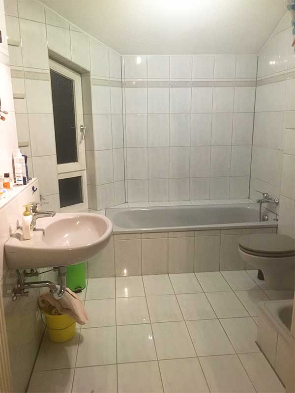 Badezimmer Sanierung vorher – Sanitärbetrieb Dicent Haustechnik aus Rottenburg