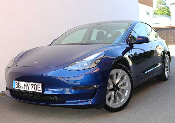 Mietwagenfirma Böblingen My-Carrent - hier Angebot Tesla günstig mieten